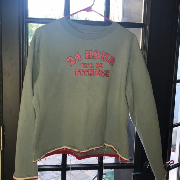 24 Hour Fitness Other - 24 Hour women’s cropped sweatshirt - XL
